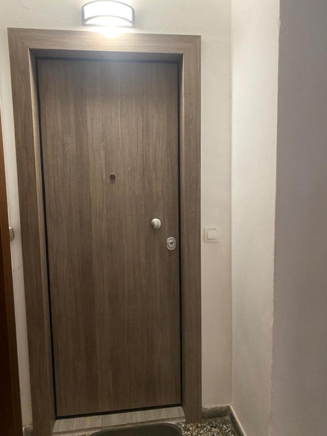 Betty'S Central Apartment 亚历山德鲁波利斯 外观 照片